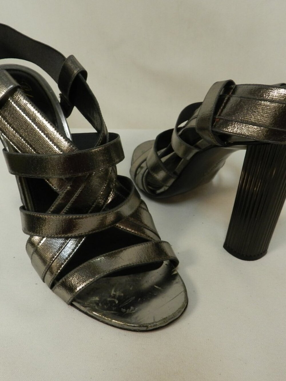 Robert Clergerie Leather Silver w/ Black Ribbed Heel pumps strappy France Size 6